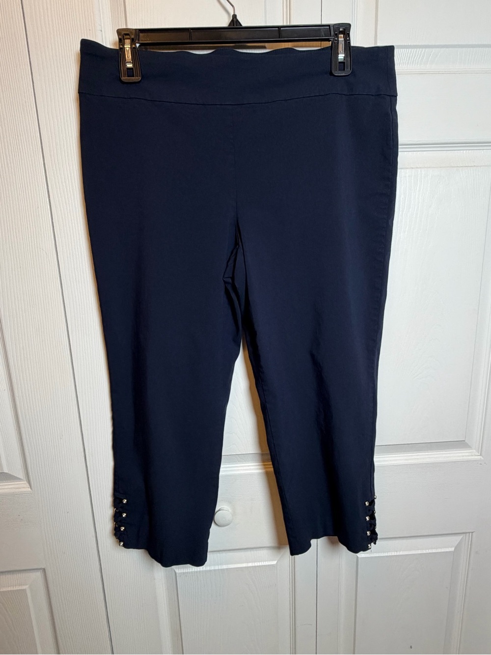 Attyre Woman Navy Pull On Capri Pants 18W Lace Up Hem Plus Size